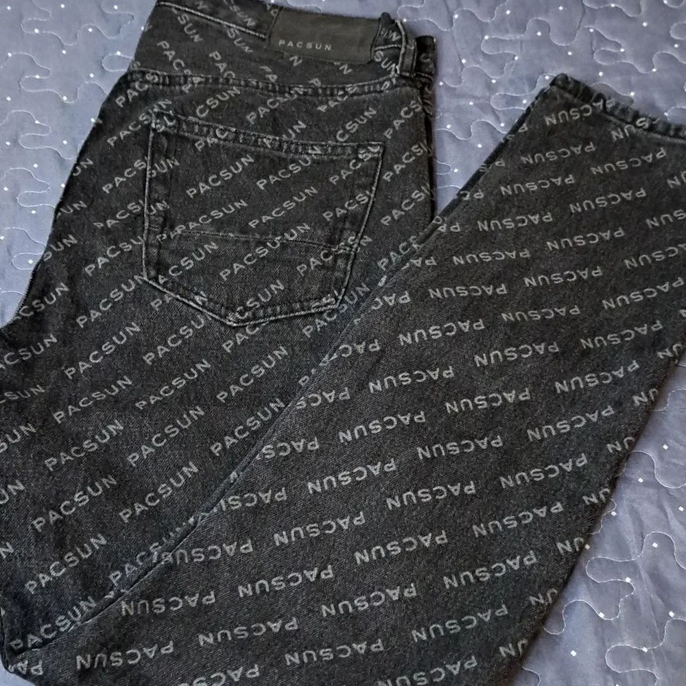 PACSUN Men's black logo slim taper jeans size 30 x 30
